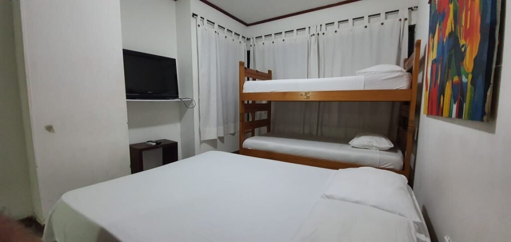 Alcoba auxiliar apartamento amoblado 1301am edificio cartagena escape plaza