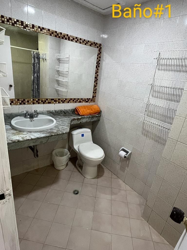 Baños Apartamento Amoblado 1001am Cuatro Alcobas Edificio Cartagena Escape Plaza