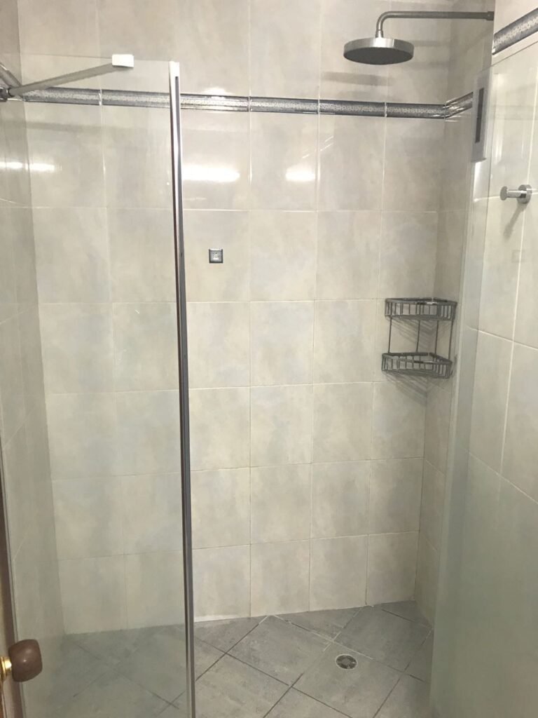 Baño Apartamento 1702AT Dos Alcobas Edificio Cartagena Escape Plaza