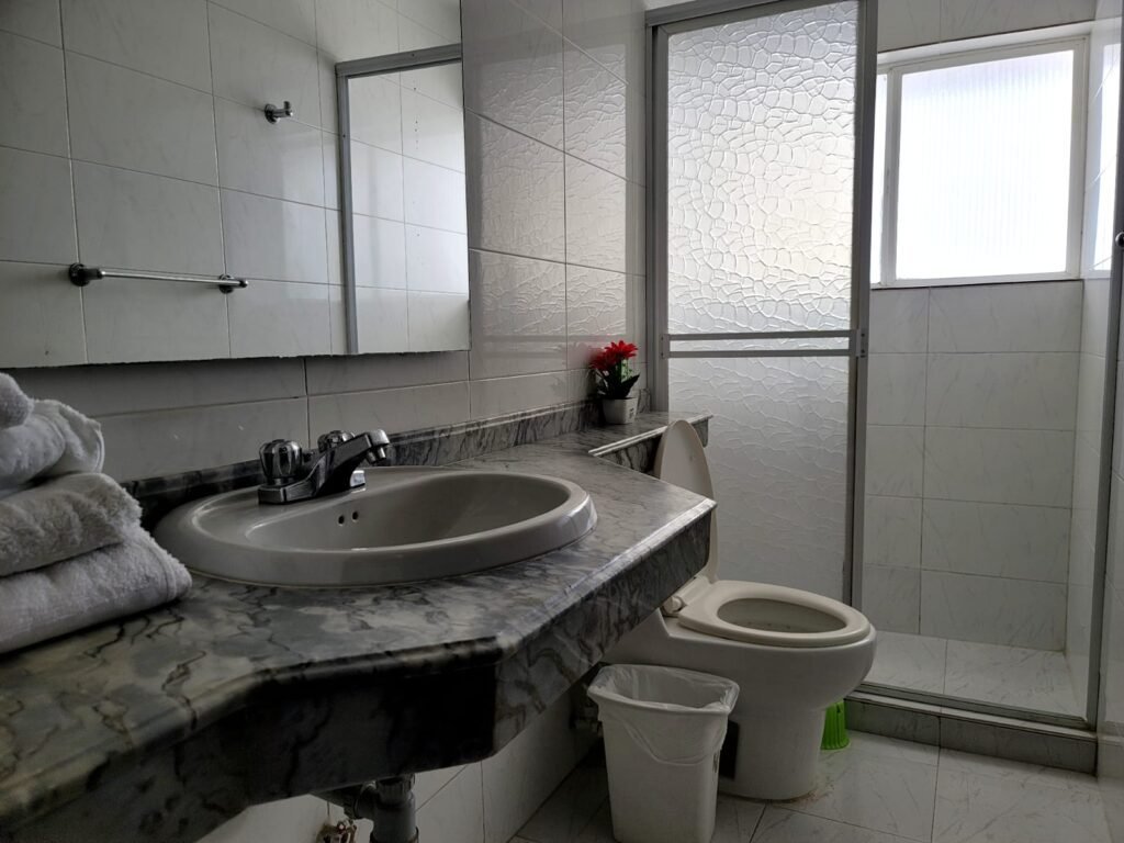 Baño Apartamento 801am dos alcobas Edificio Cartagena Escape Plaza