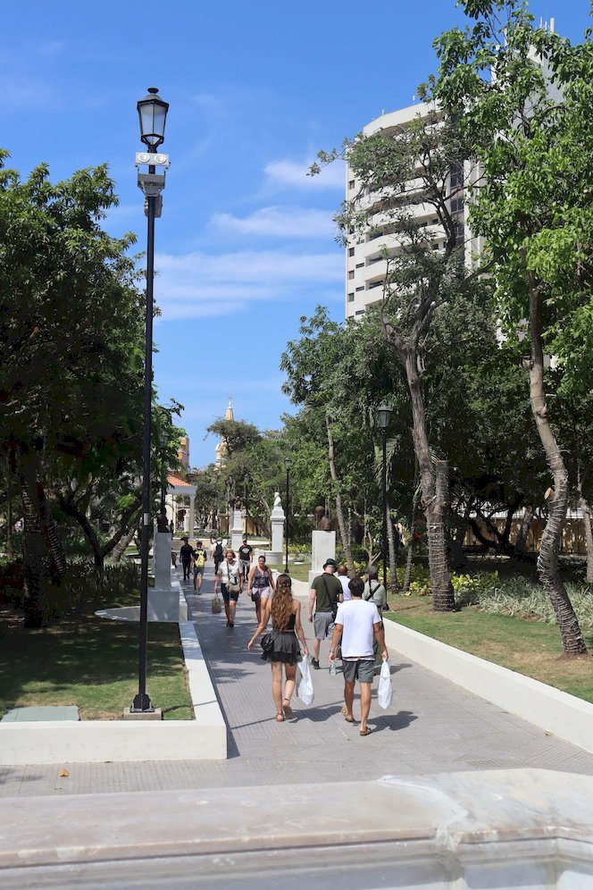 Visitantes Nuevo parque Centenario de Cartagena Colombia